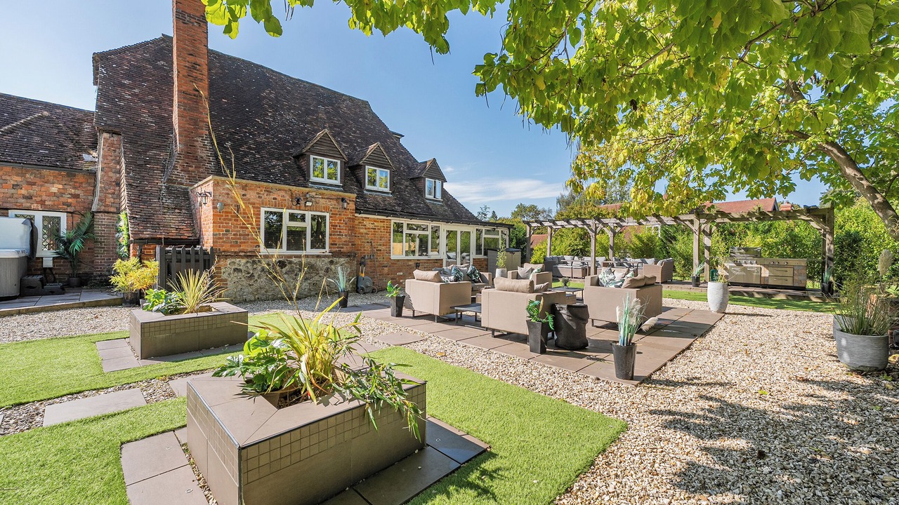 Photo of Others in Charing