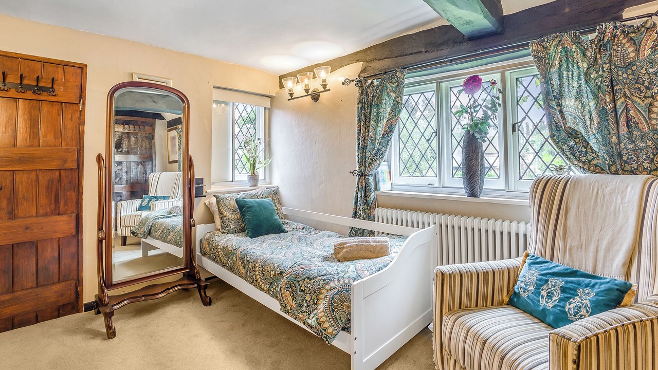 Photo of Others in Charing