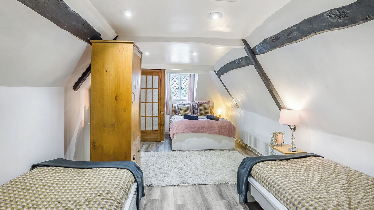 Photo of Others in Charing