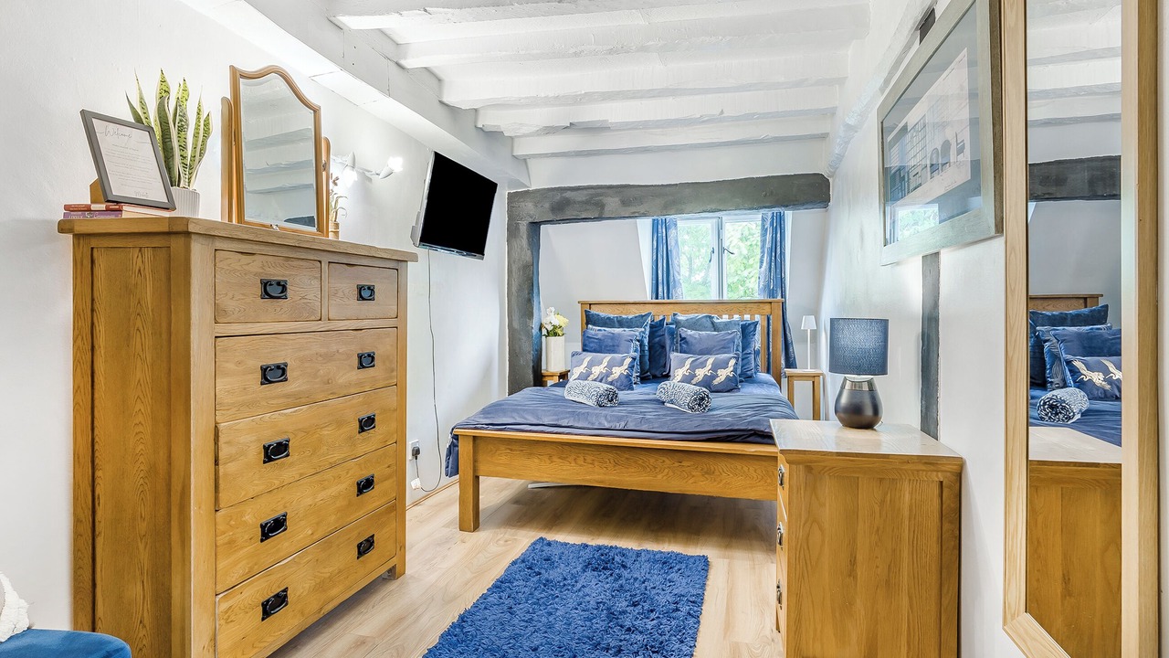 Photo of Others in Charing