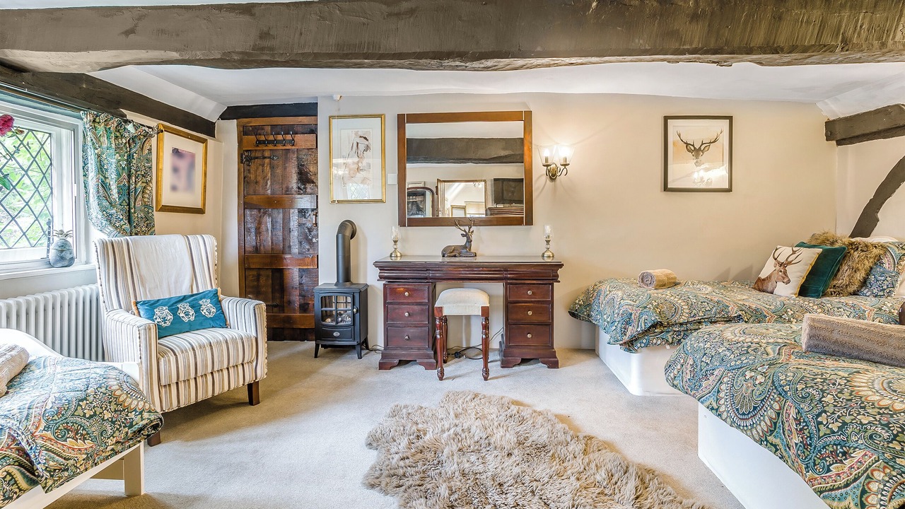 Photo of Others in Charing