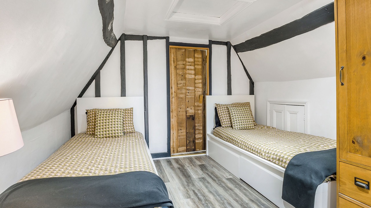 Photo of Others in Charing