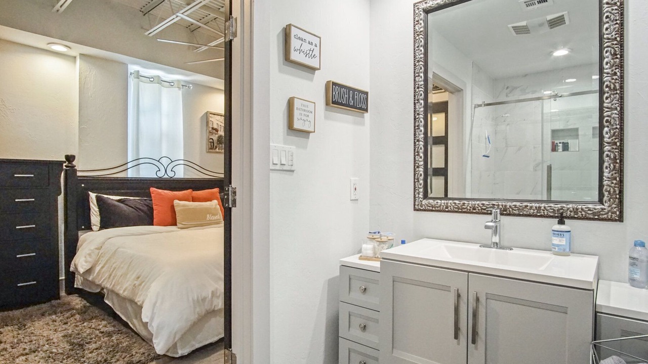 Photo of Bathroom in Midtown
