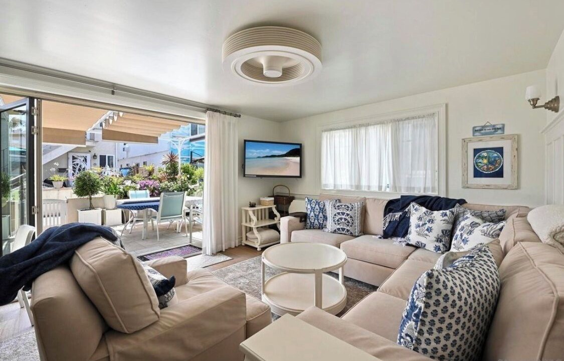 Photo of Livingroom in South Mission Beach