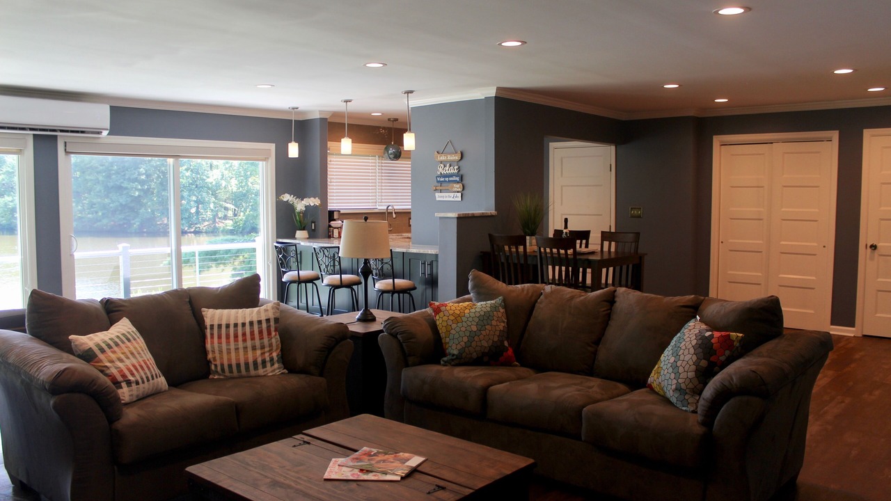 Photo of Livingroom in Montague