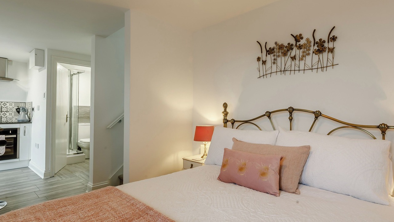 Photo of Others in Cheddar