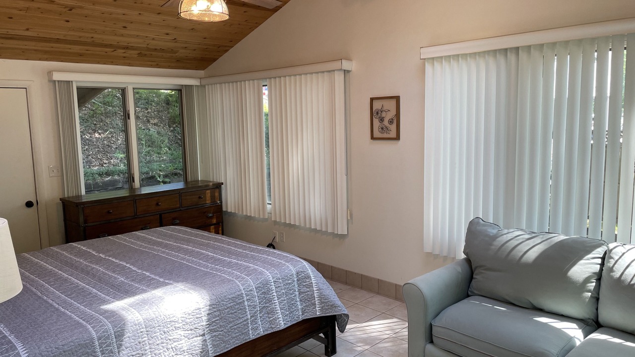 Photo of Bedroom in Greentown