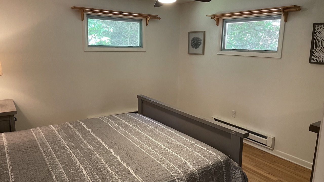 Photo of Bedroom in Greentown