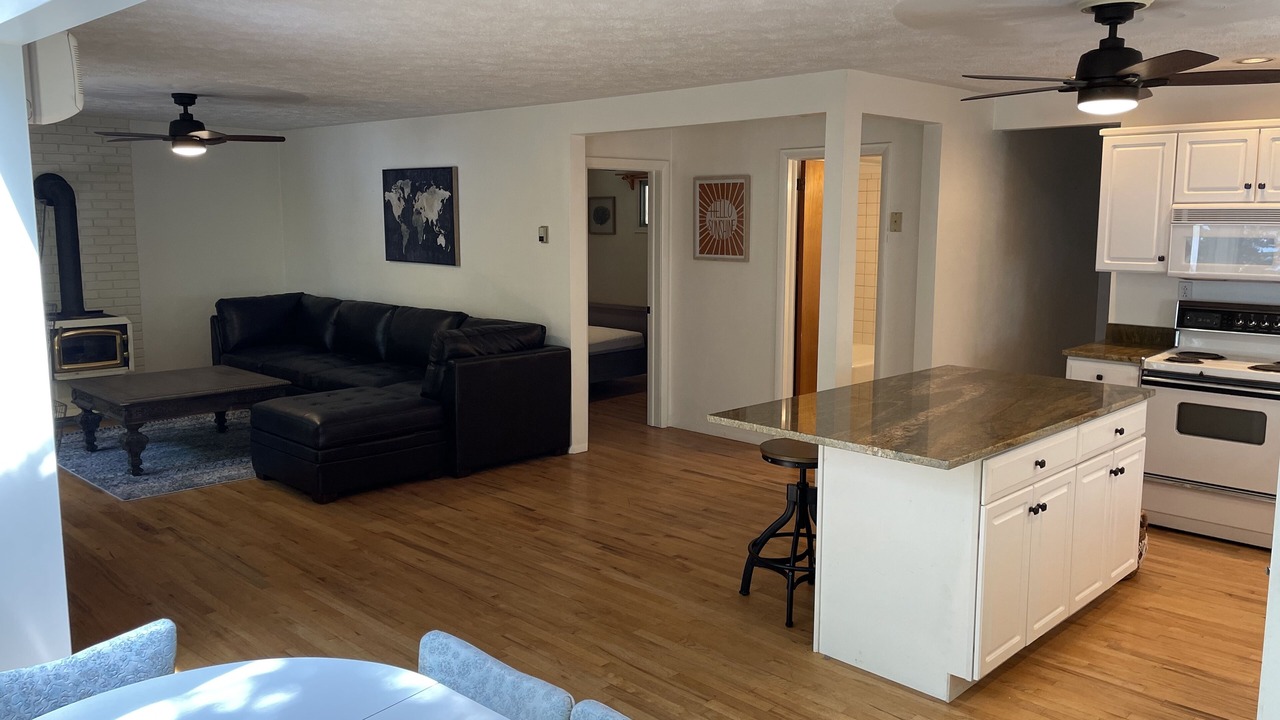 Photo of Livingroom in Greentown