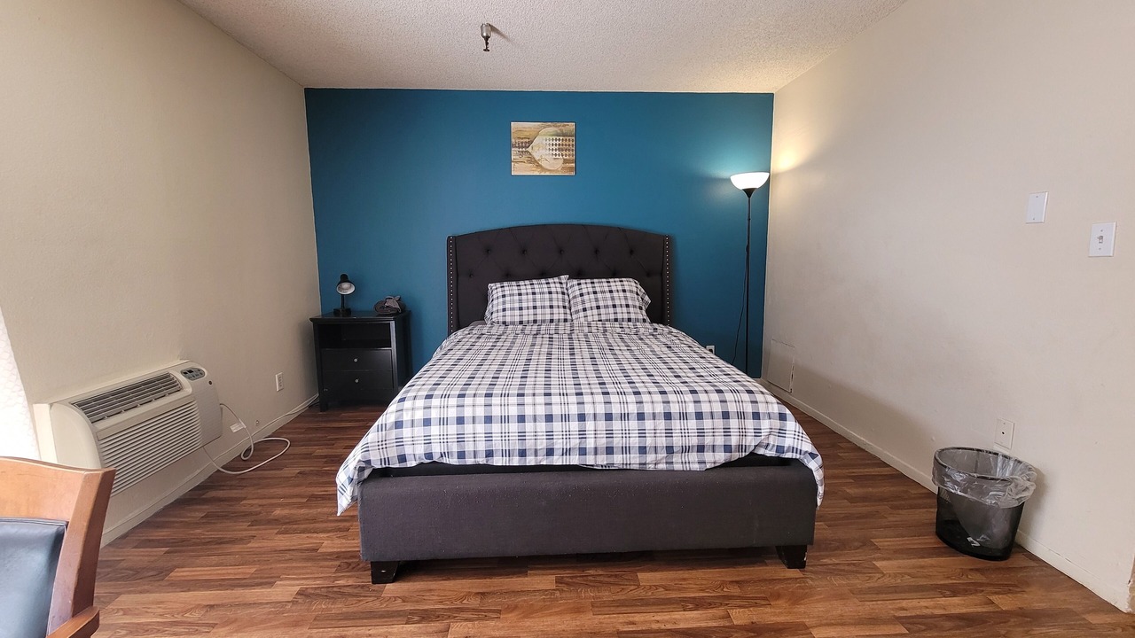 Photo of Bedroom in Beverly Hills
