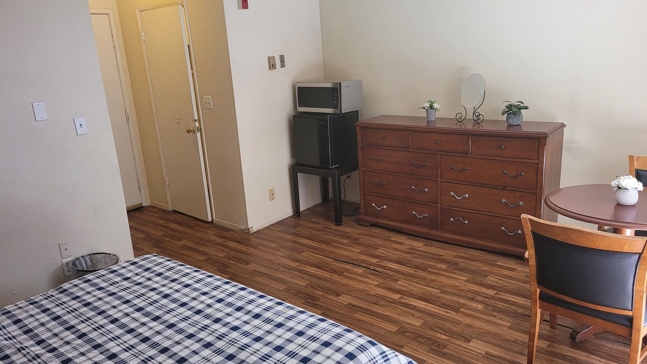 Photo of Bedroom in Beverly Hills