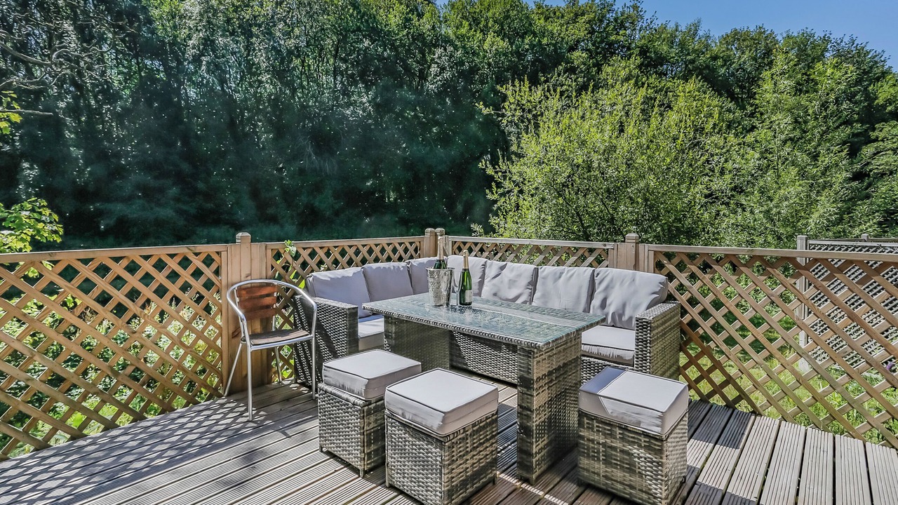 Photo of Outdoor in Rastrick