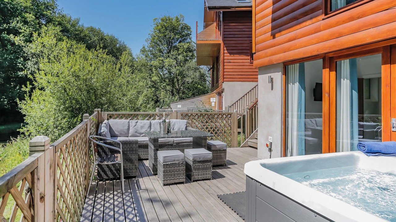 Photo of Outdoor in Rastrick