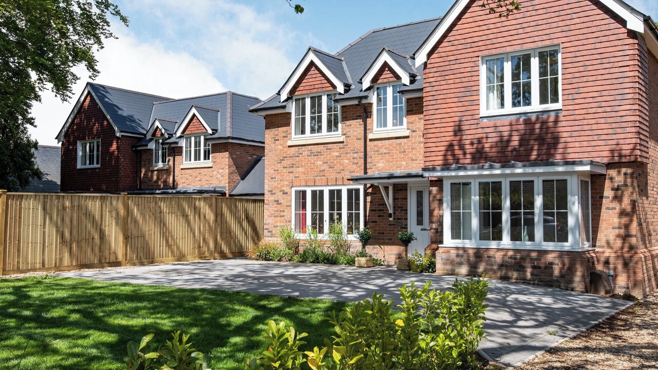 Photo of Others in Hordle