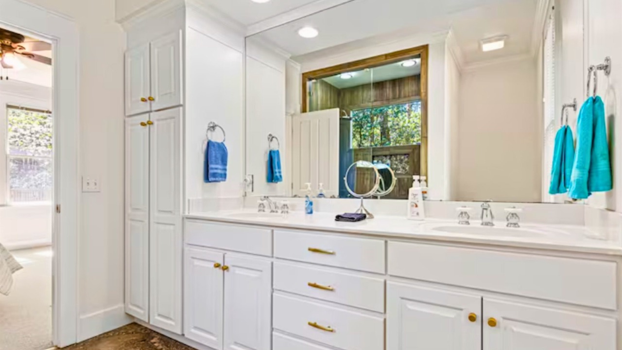 Photo of Others in Cashiers