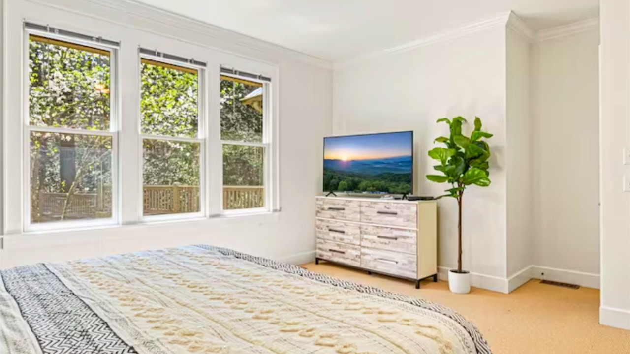 Photo of Others in Cashiers