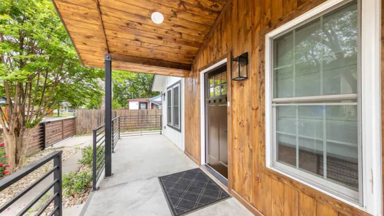 Photo of Outdoor in Holly