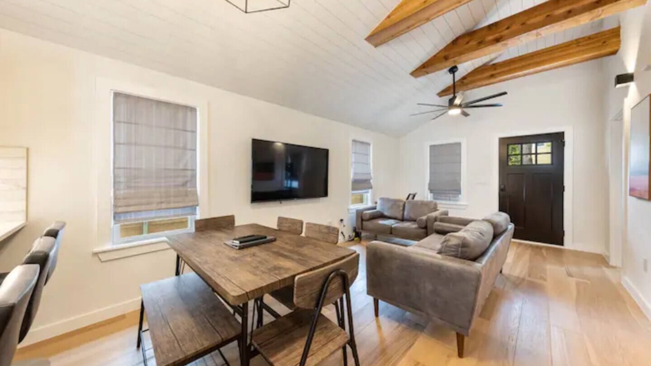 Photo of Livingroom in Holly