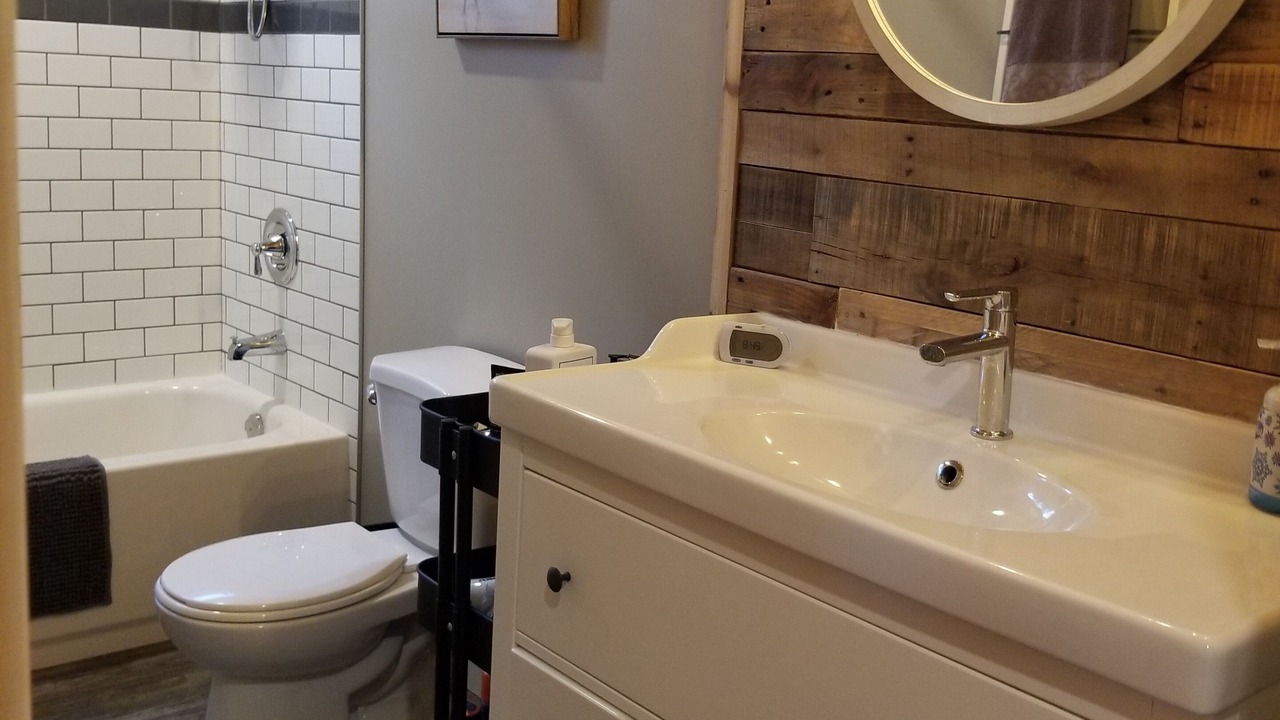 Photo of Bathroom in Gimli