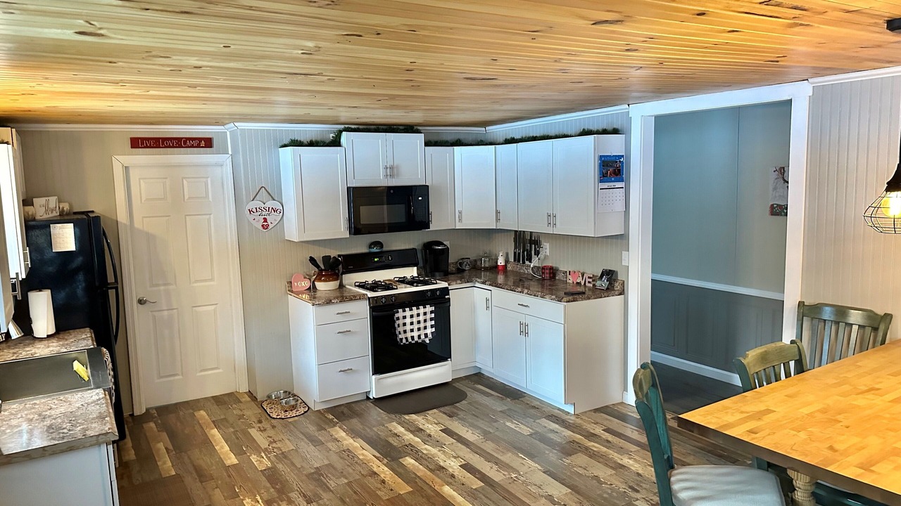 Photo of Kitchen in Portage Lake