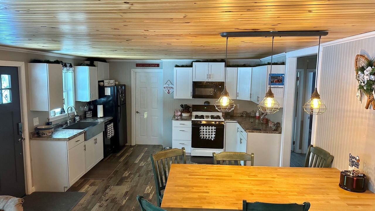 Photo of Kitchen in Portage Lake