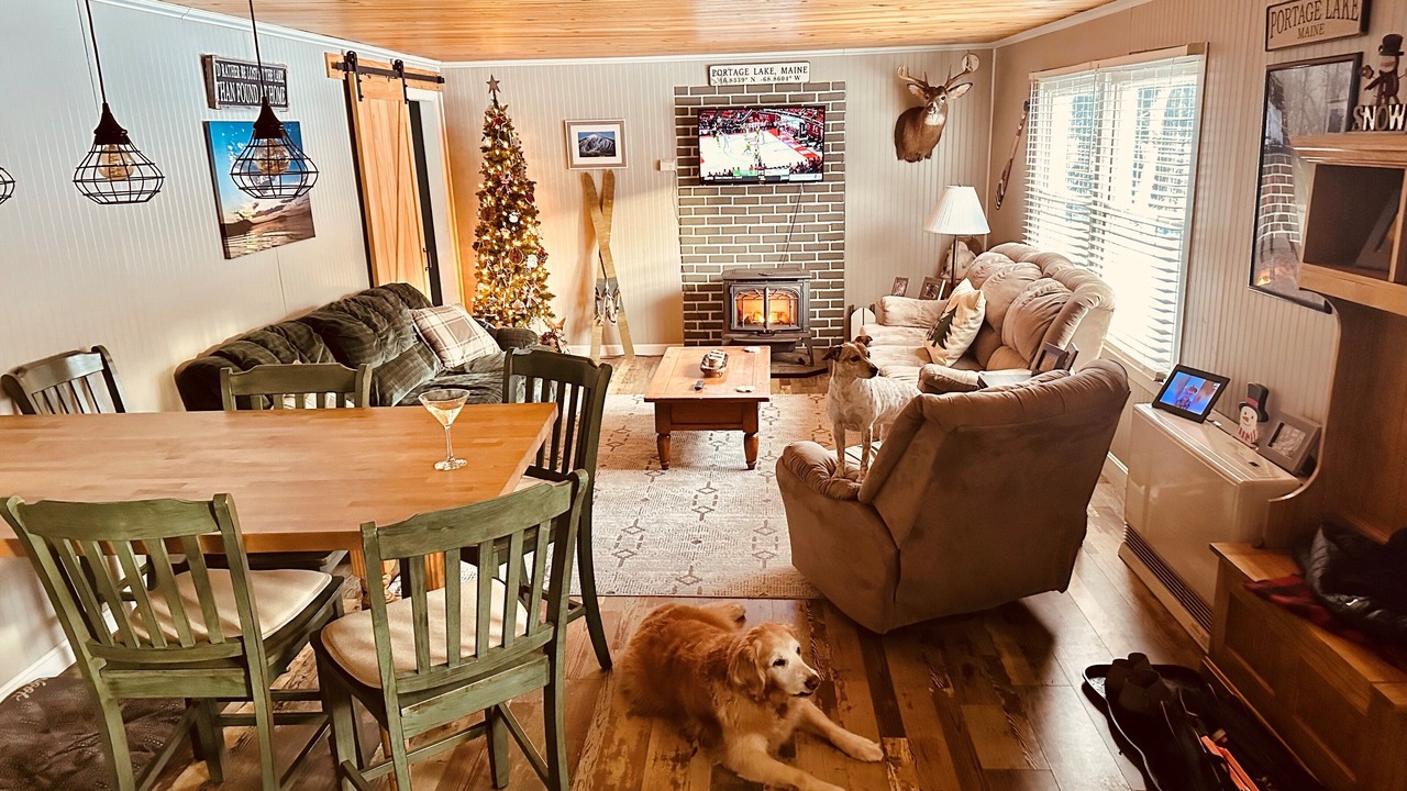 Photo of Livingroom in Portage Lake