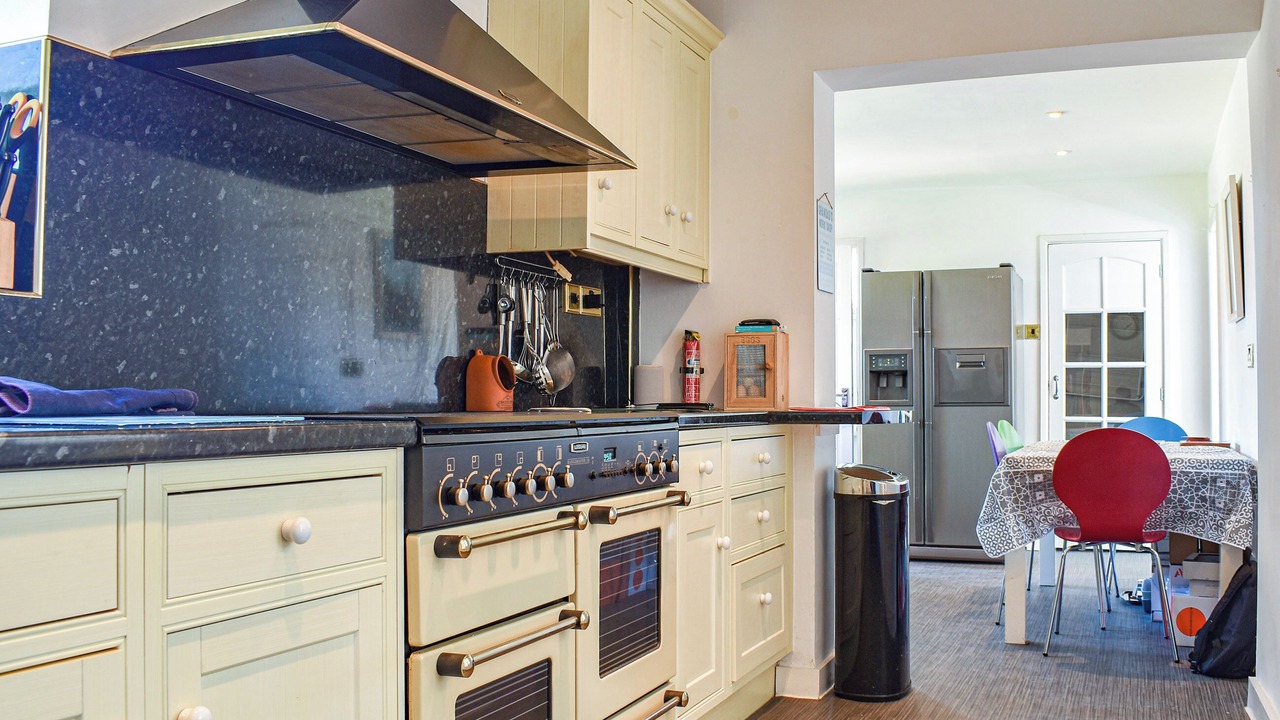 Photo of Others in Beckford