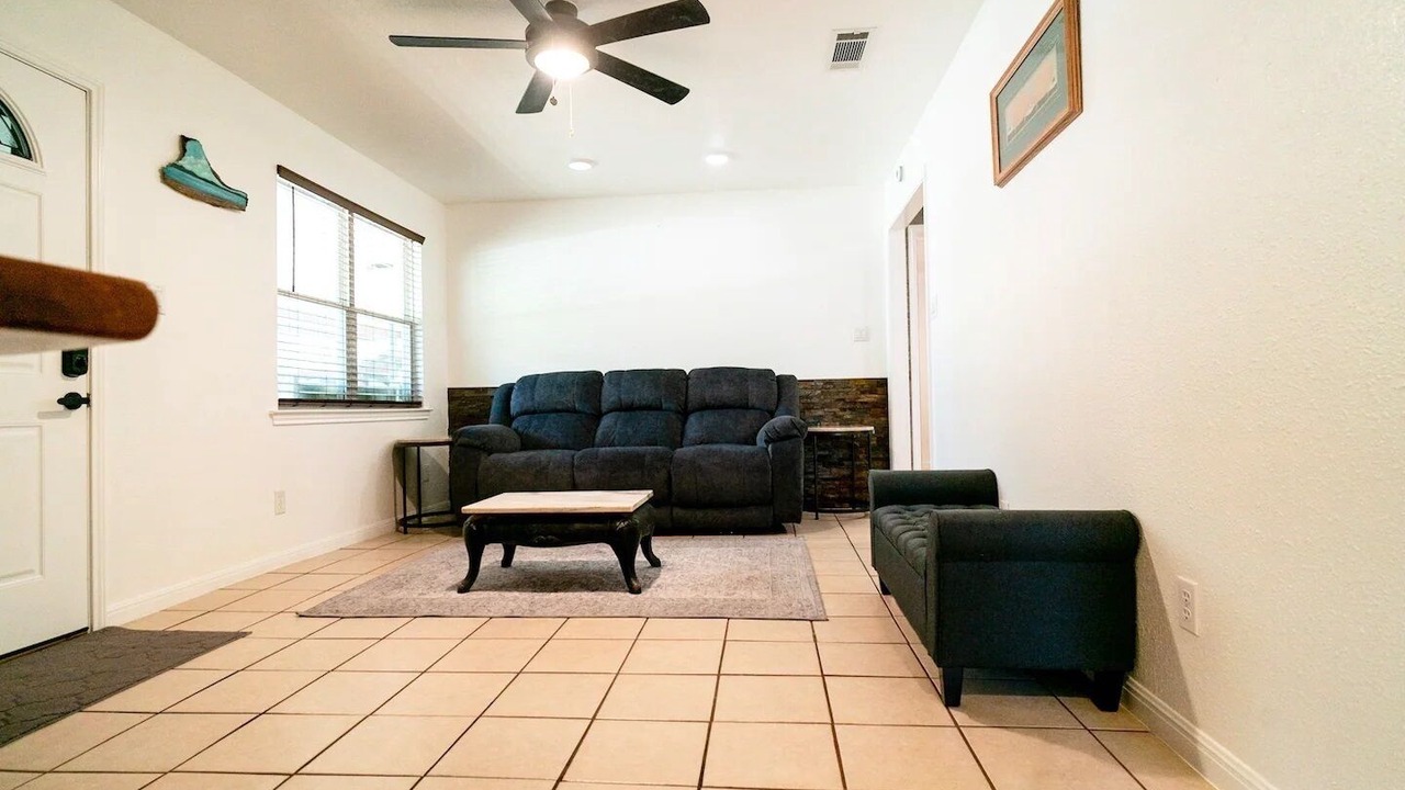 Photo of Livingroom in Tow