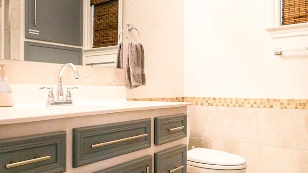 Photo of Bathroom in Tow