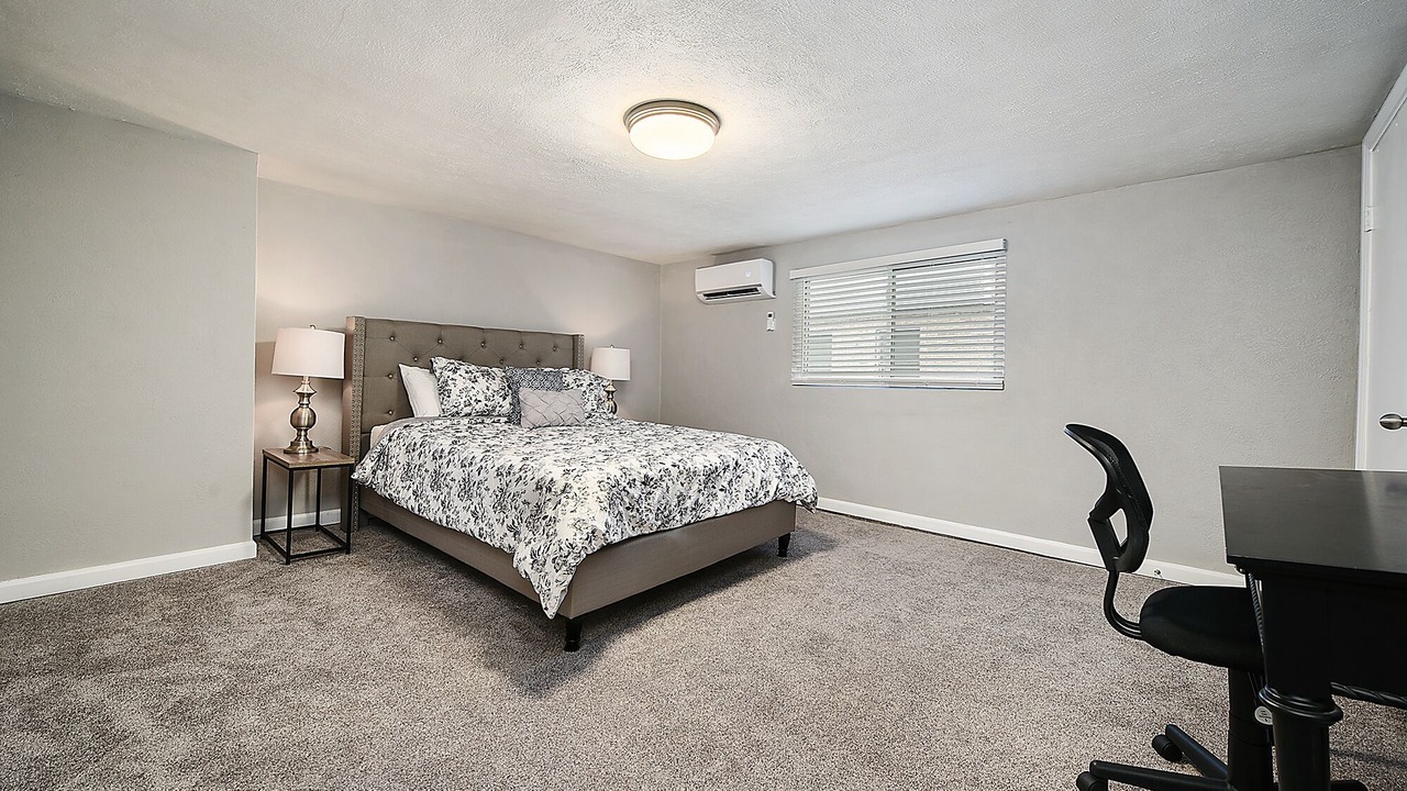 Photo of Bedroom in South Side