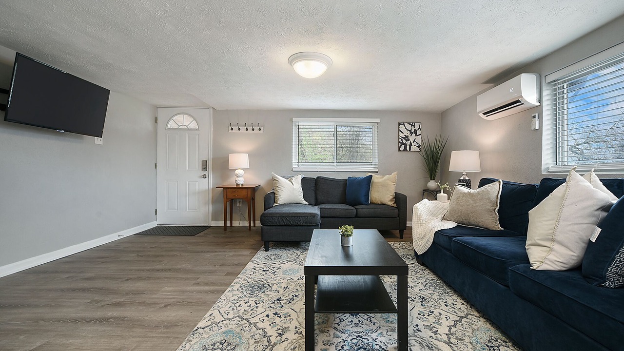 Photo of Livingroom in South Side