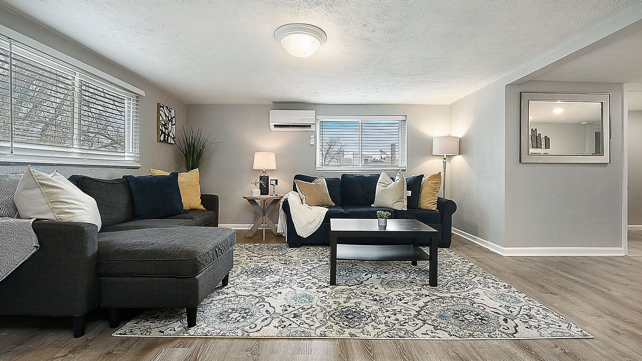 Photo of Livingroom in South Side