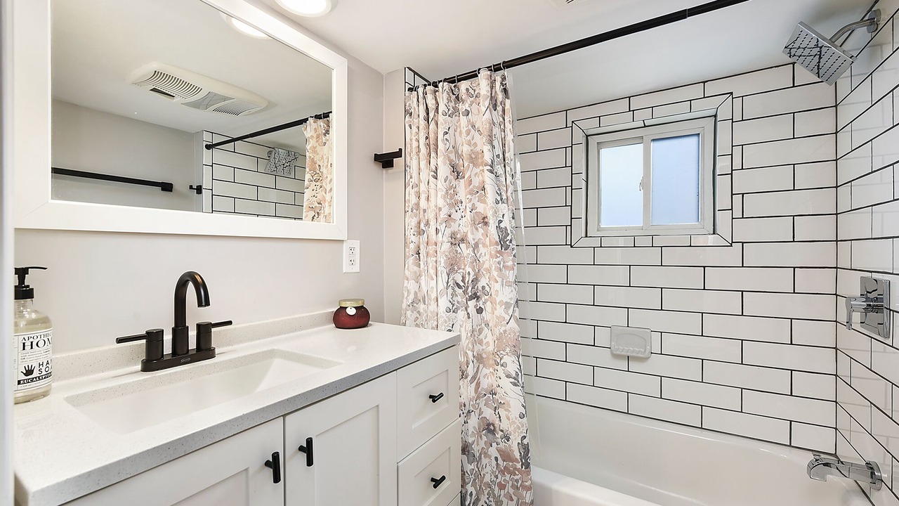 Photo of Bathroom in South Side