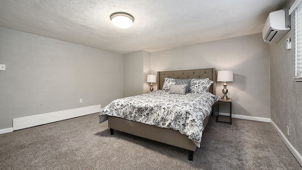 Photo of Bedroom in South Side
