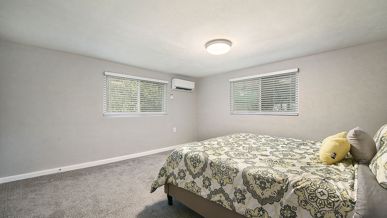 Photo of Bedroom in South Side