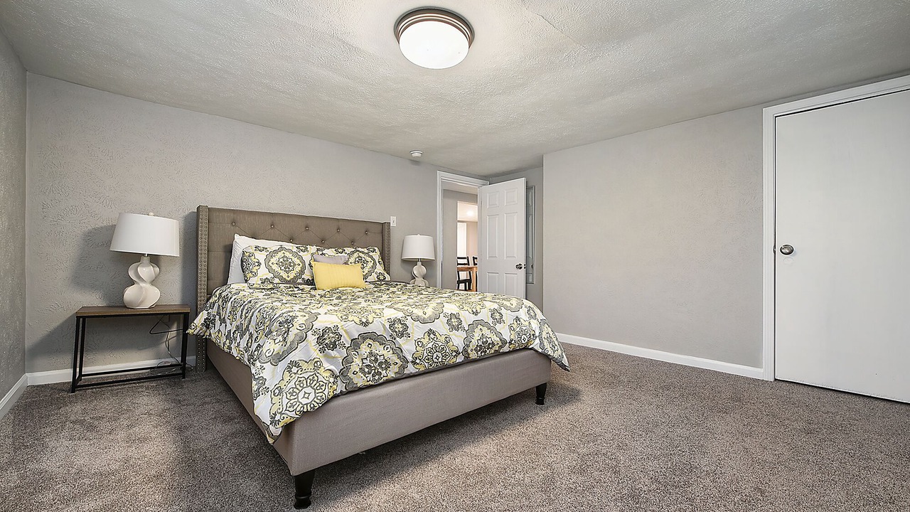 Photo of Bedroom in South Side