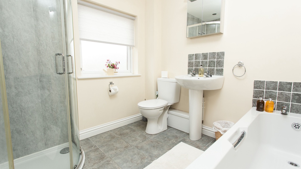 Photo of Others in Brondini