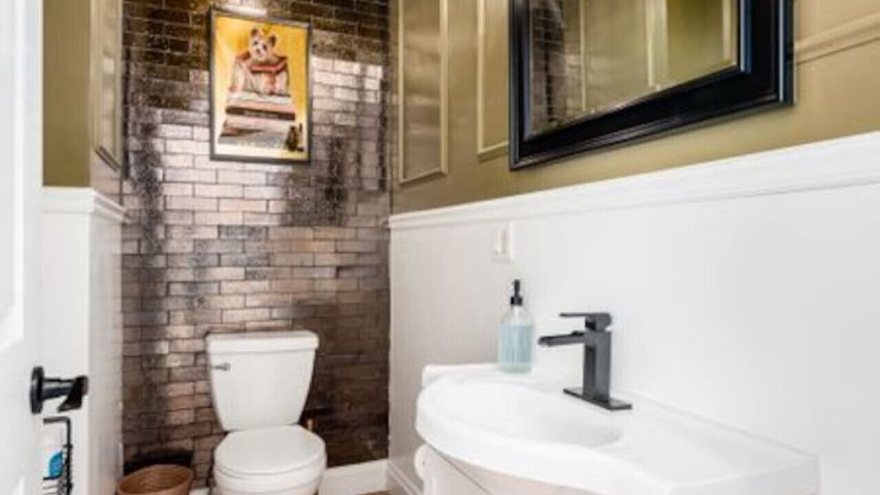 Photo of Bathroom in Near East Columbus