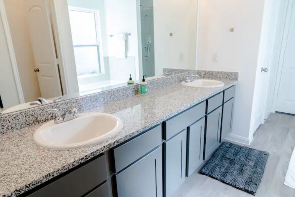 Photo of Bathroom in Willis