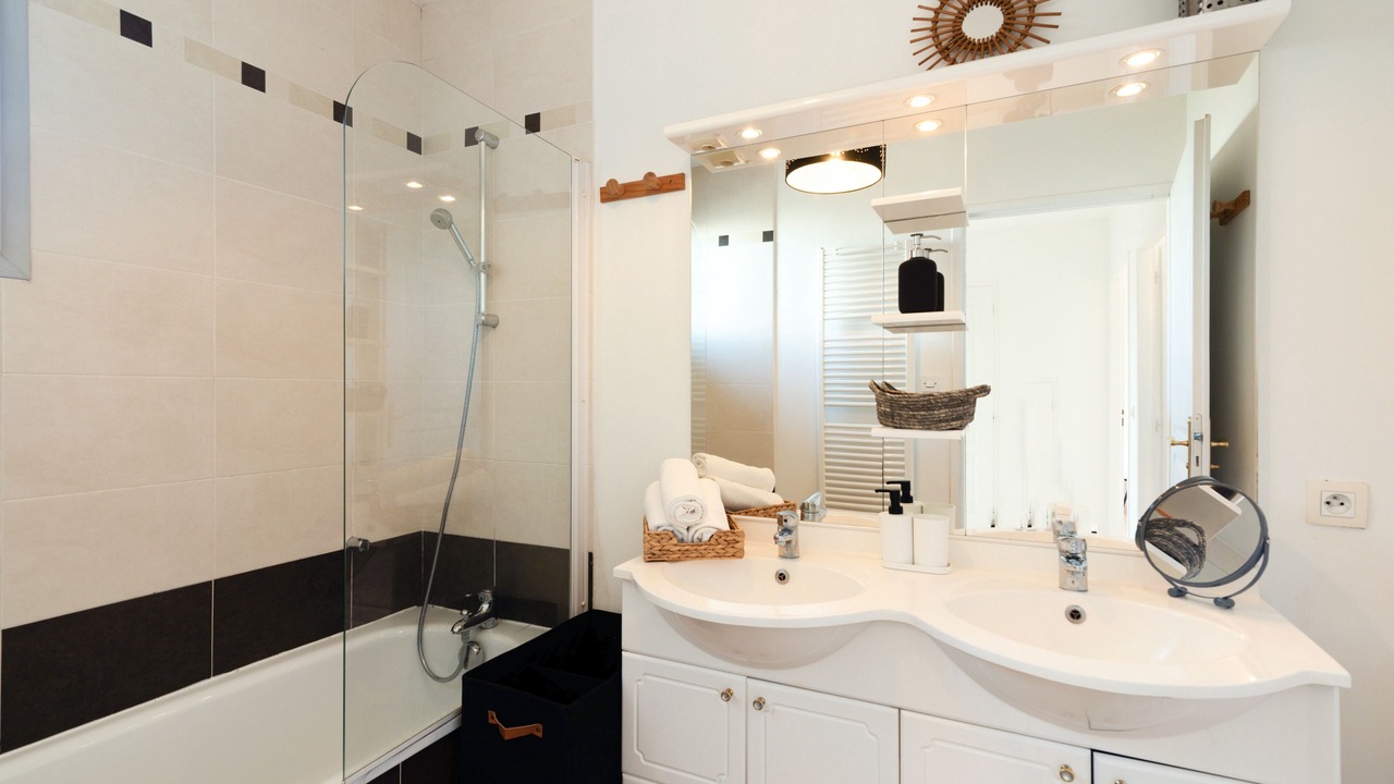Photo of Bathroom in Saint-Simon