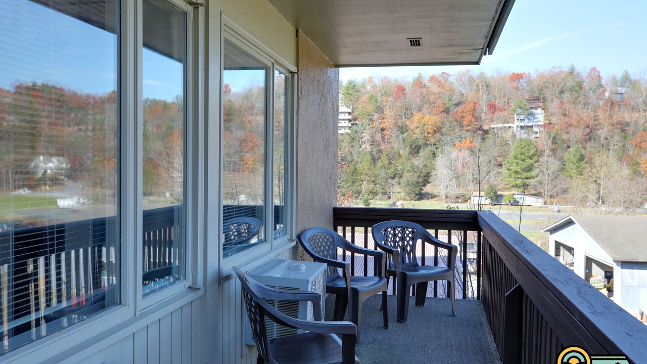 Photo of Patio Balcony in Mount Jackson