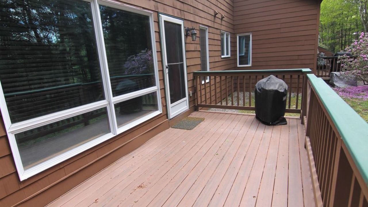 Photo of Patio Balcony in North Woodstock