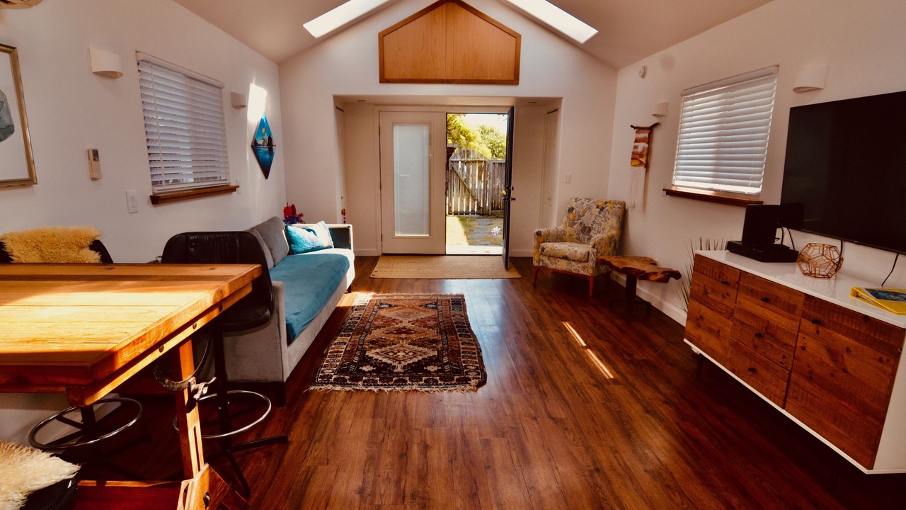 Photo of Livingroom in Eureka