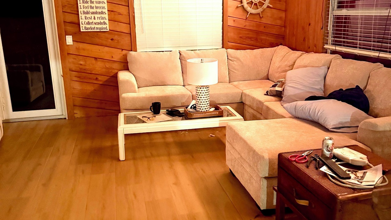 Photo of Livingroom in Ambersand Beach