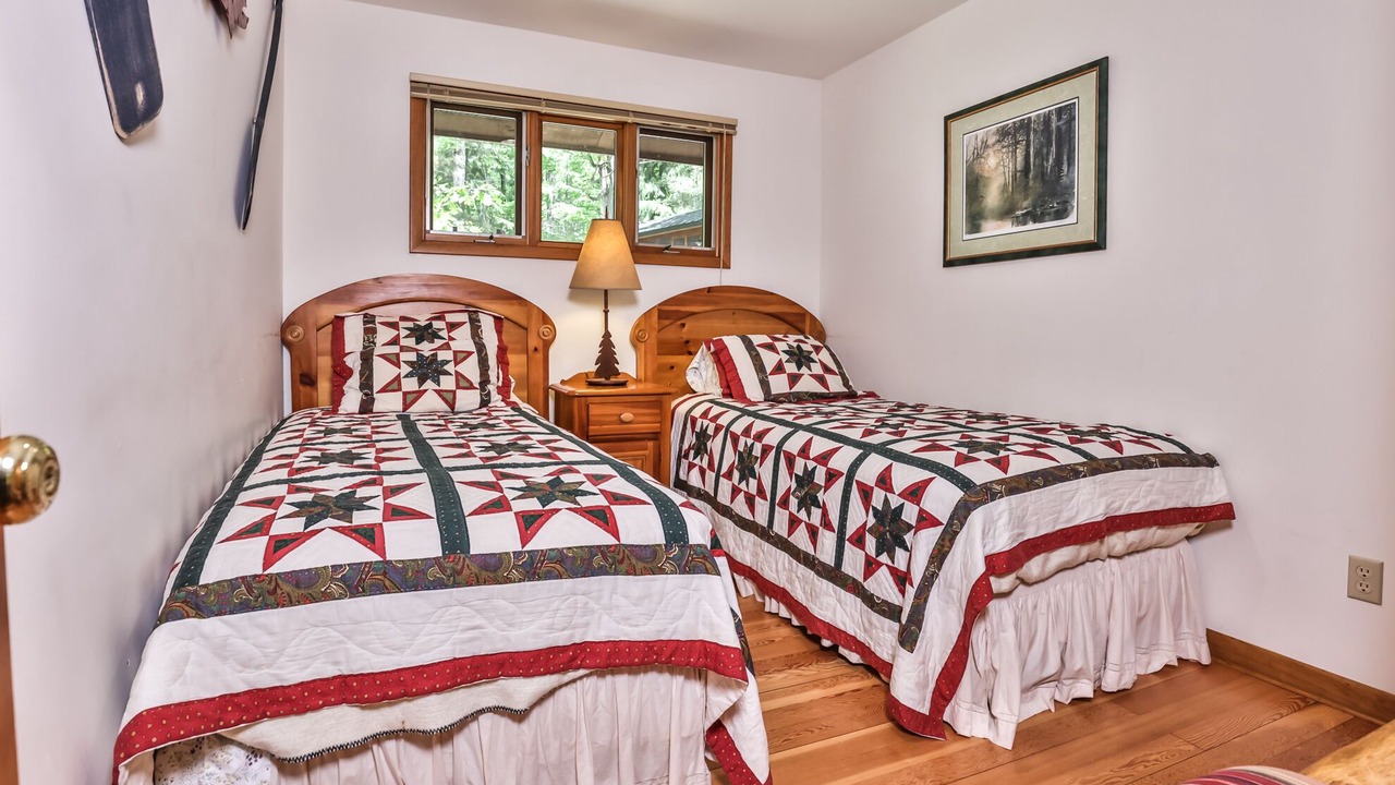 Photo of Bedroom in Sayner