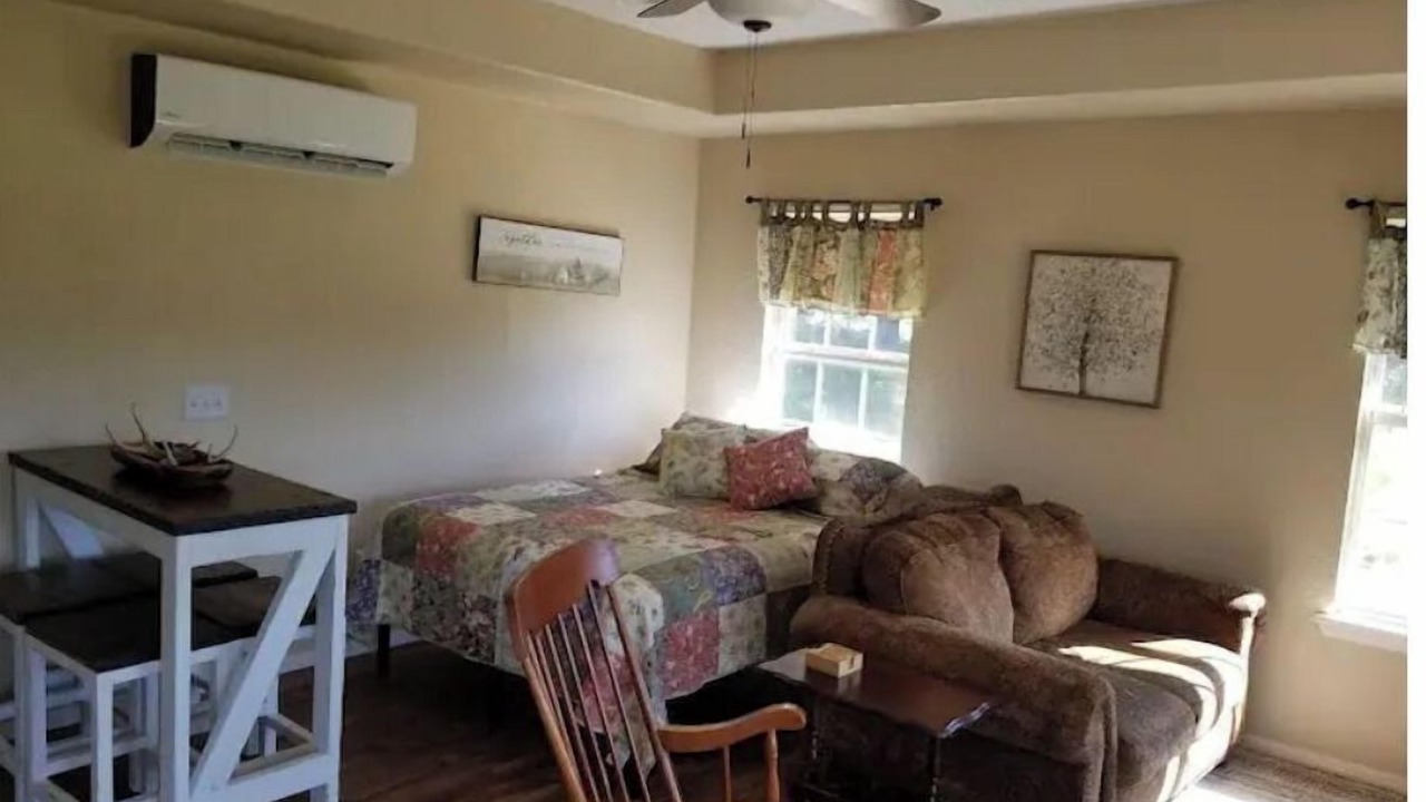 Photo of Livingroom in Garvin County