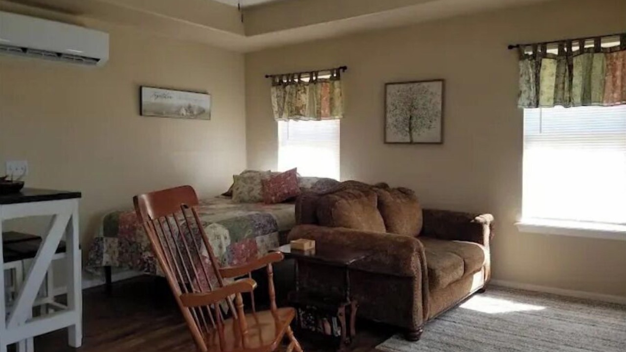 Photo of Livingroom in Garvin County