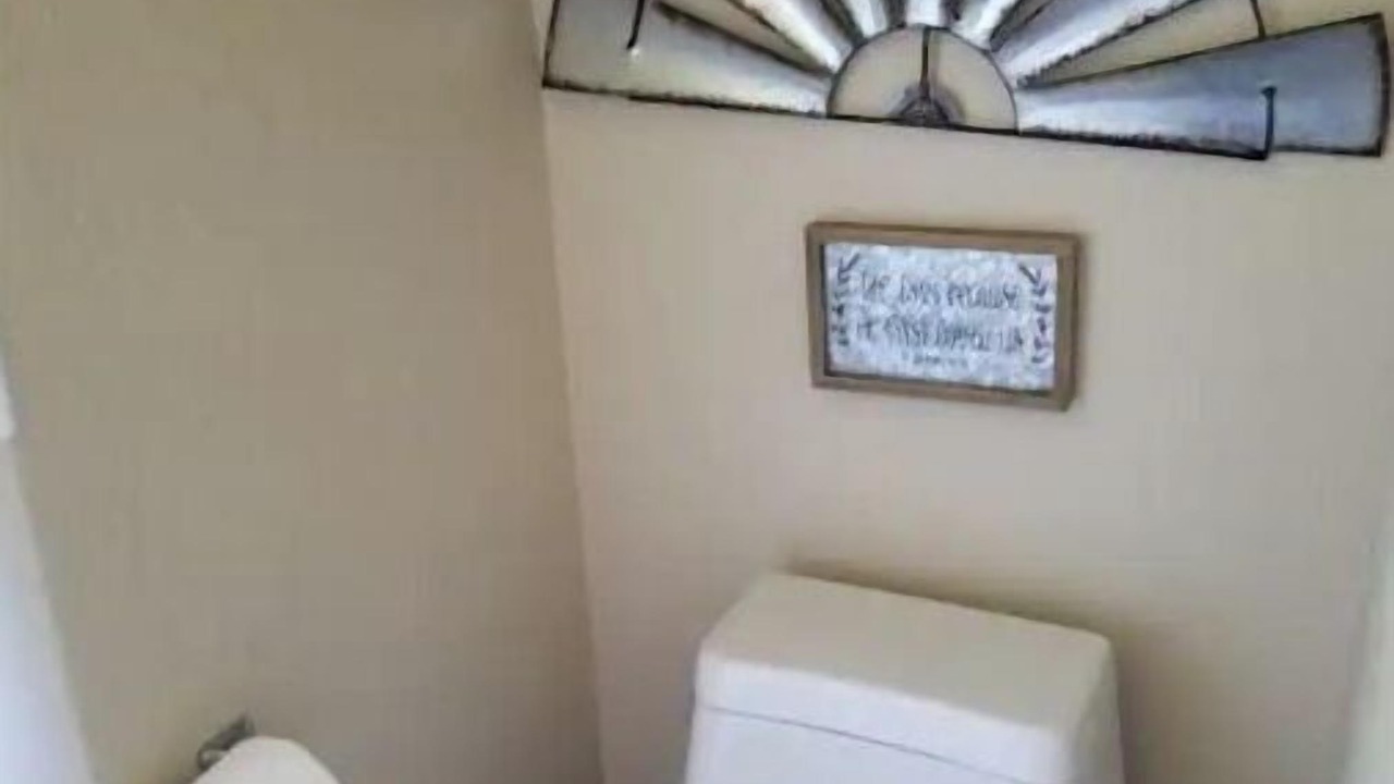 Photo of Bathroom in Garvin County