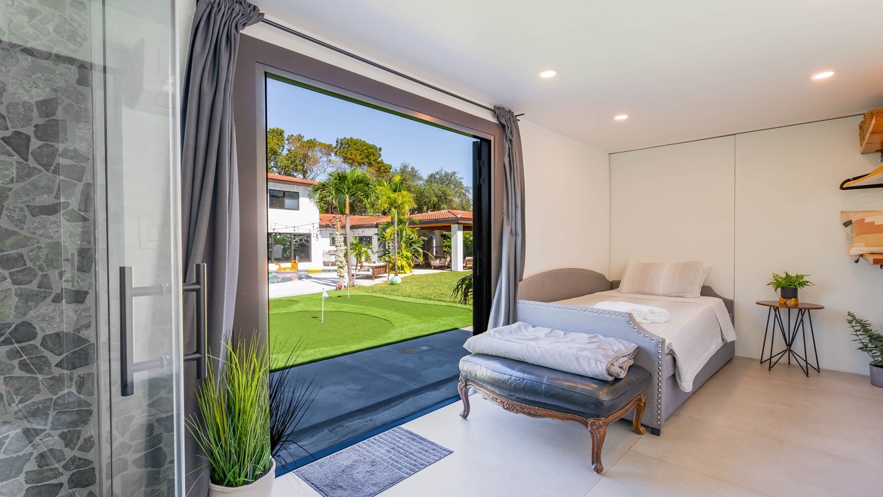 Photo of Outdoor in Coral Way