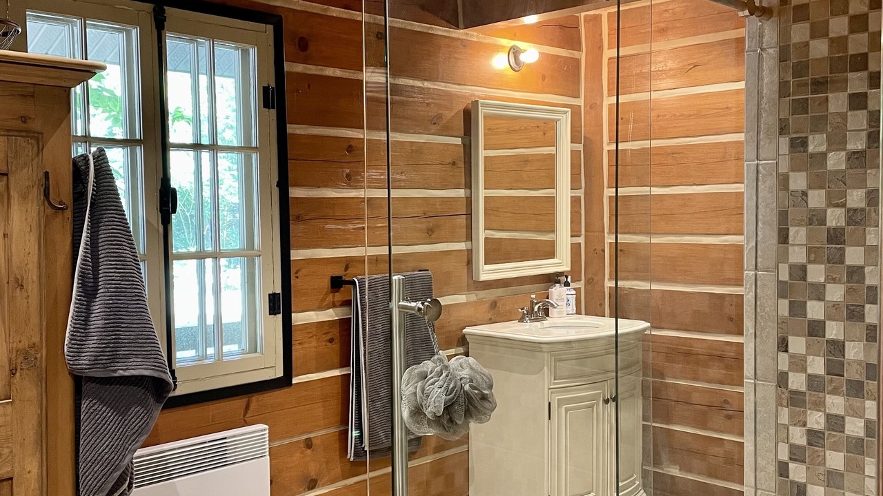 Photo of Bathroom in Messines